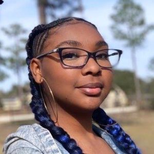 Meet your Posher, Ayianna